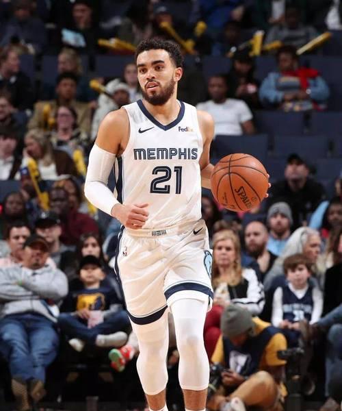 最强NBA琼斯（游戏中的实力表现与技能设定）