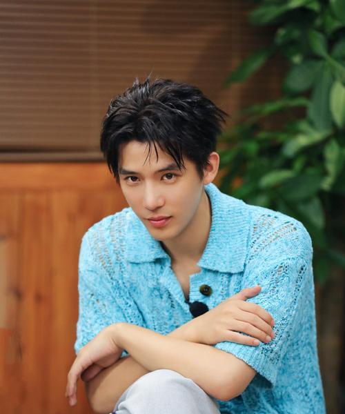 王者荣耀与演员王安宇有何关联？王安宇在游戏中的表现如何？