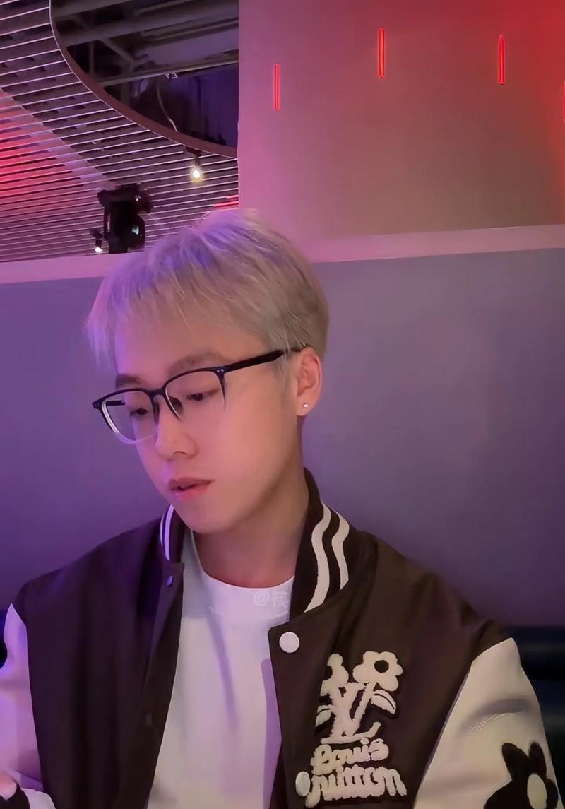 陈泽在完美世界的最新动态是什么？