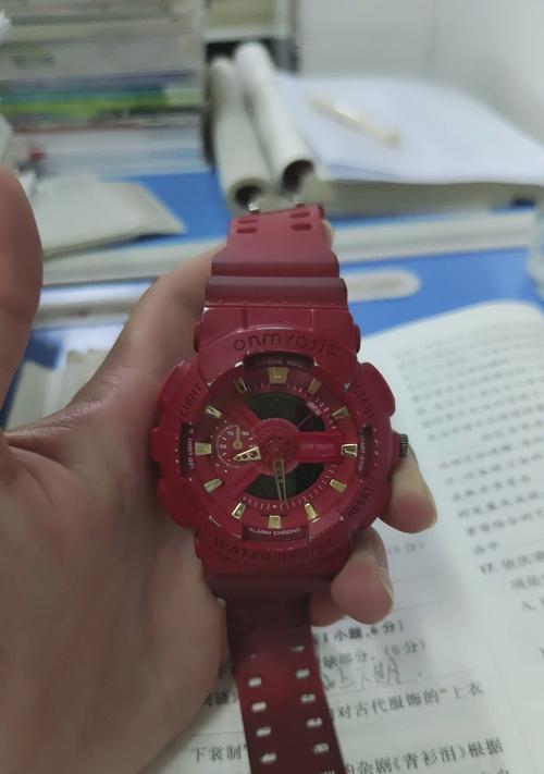 阴阳师中手表变红的方法是什么？