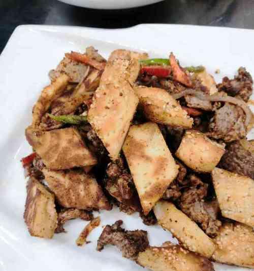 《探秘妄想山海蒜香肉串的制作方法》（为你揭开美食世界的一道神秘面纱）