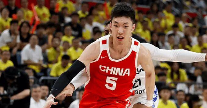 中国男篮20分大胜！廖三宁13+6+4，程帅澎高效，他让人又爱又恨